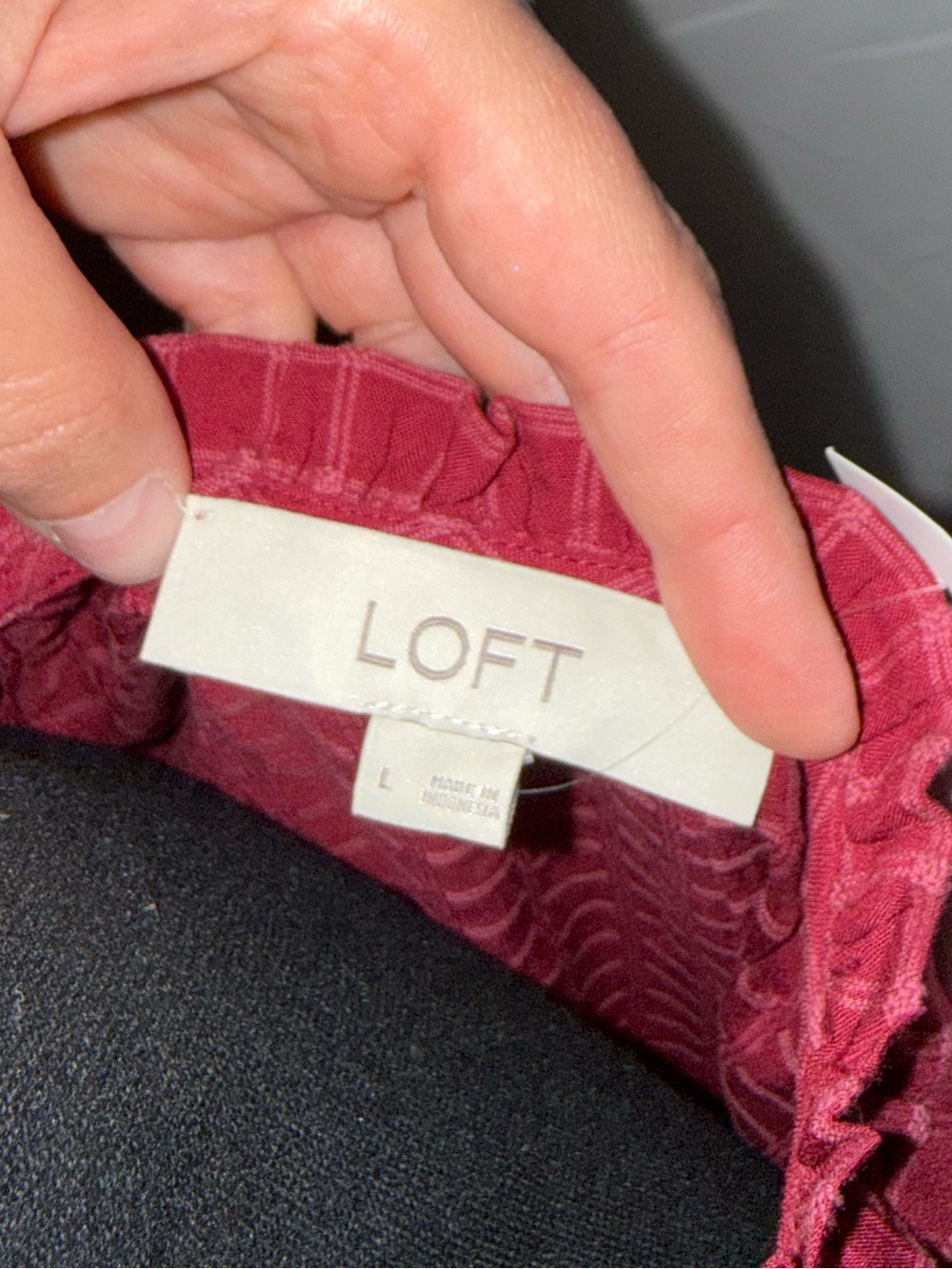 New Loft Women’s Red Checked Ruffle-Neck Blouse - Picture 3 of 5